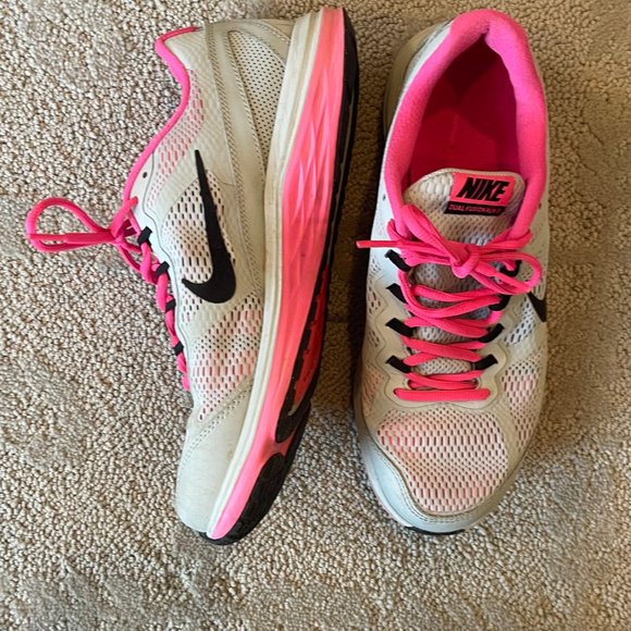 Nike Dual Fusion Run 3 women's gray pink & black lace-up sneakers size 10 US - Picture 2 of 5